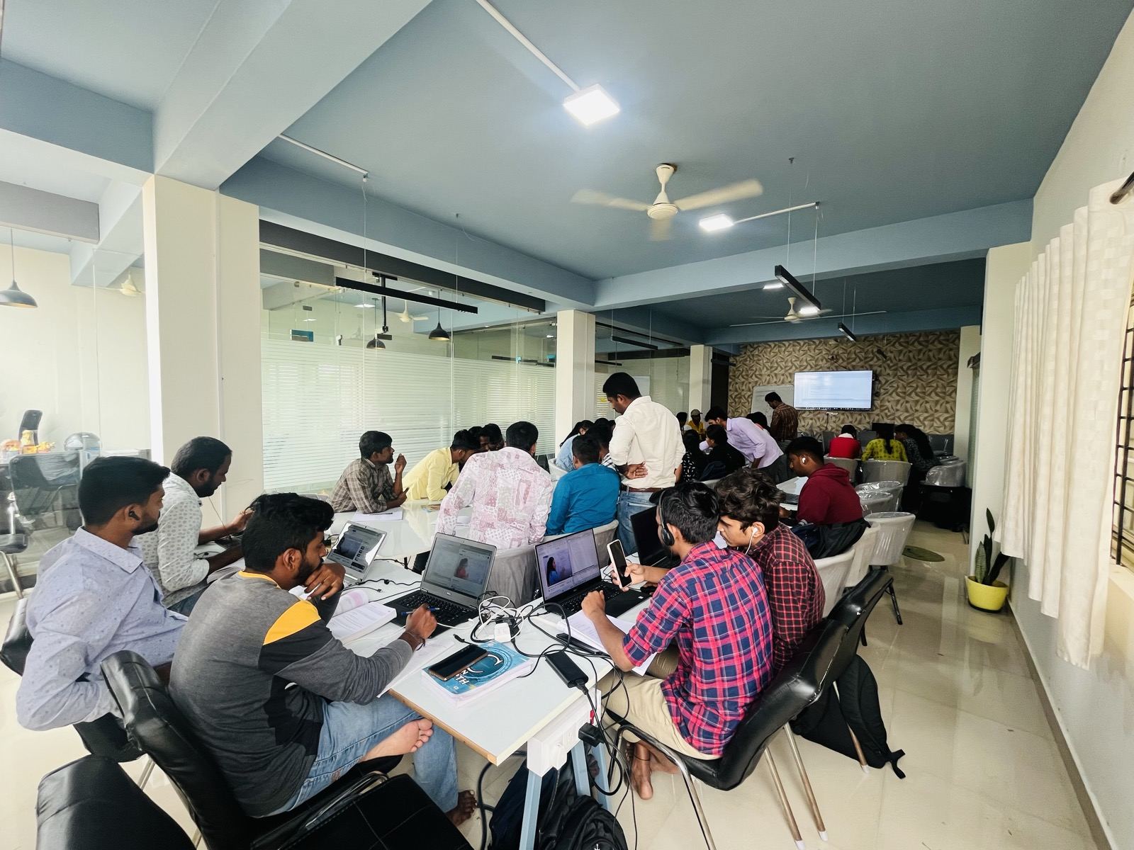 Loginware lab, Hassan